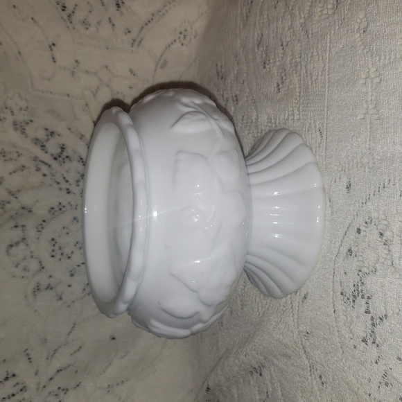 Vintage Floral Vine Pedestal Planter/White Milk Glass Vase - Picture 1 of 6